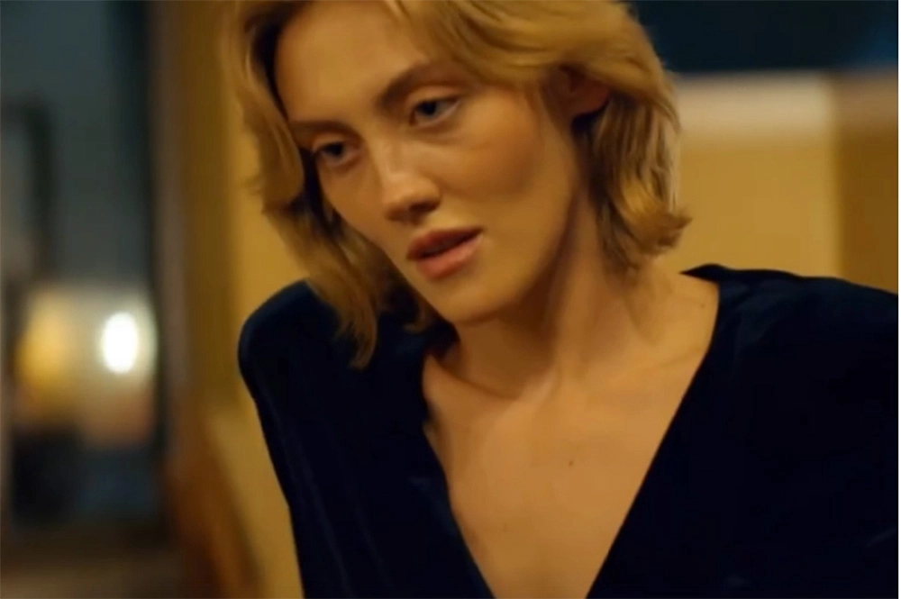 Юлия Ауг в клипе Тилля Линдеманна.