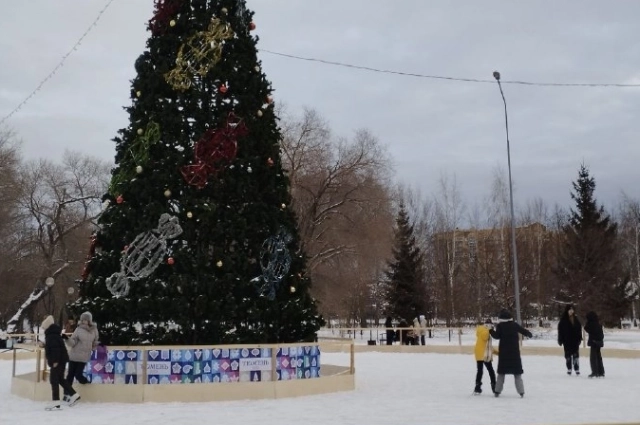 Каток - лучшее место для заряда бодрости зимой.