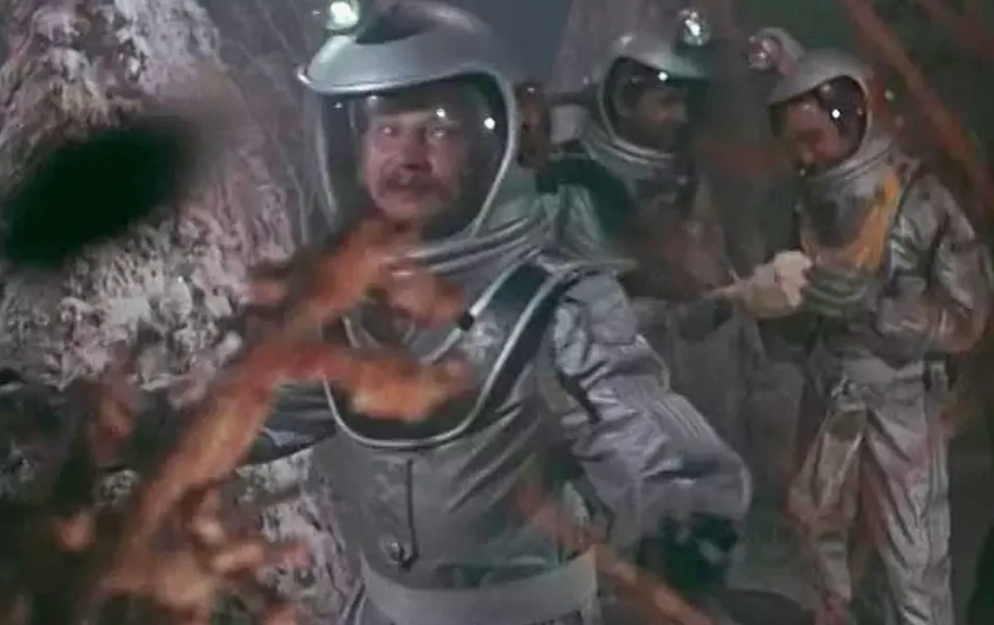 Кадр из фильма «Капитан Немо», 1975 г.