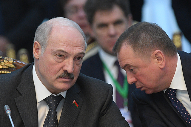Президент Белоруссии Александр Лукашенко и министр иностранных дел Белоруссии Владимир Макей.
