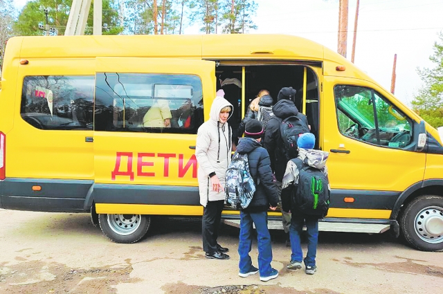 Ежедневно на школьных автобусах до мест учёбы добираются 13 тыс. детей в Удмуртии. 