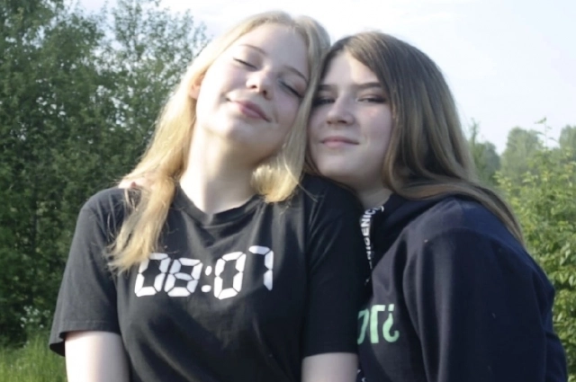 Друзья и родные не могут смириться с тяжёлым горем.