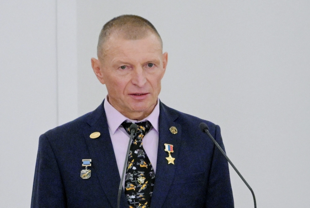 Леонид Чикунов с детского сада хотел быть космонавтом или лётчиком.