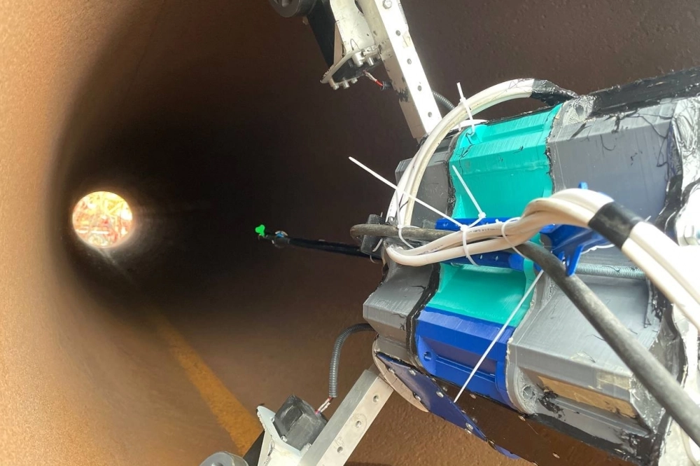 Трубы нужно чистить и ремонтировать.