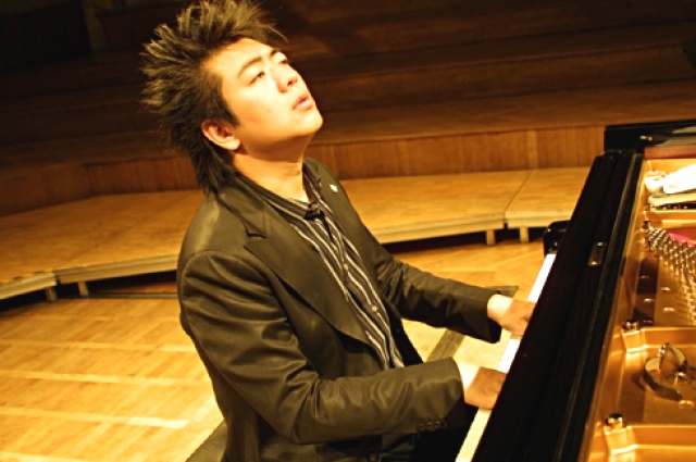 Корейский пианист Ланг Ланг сыграет Чайковского и Бетховена. 
