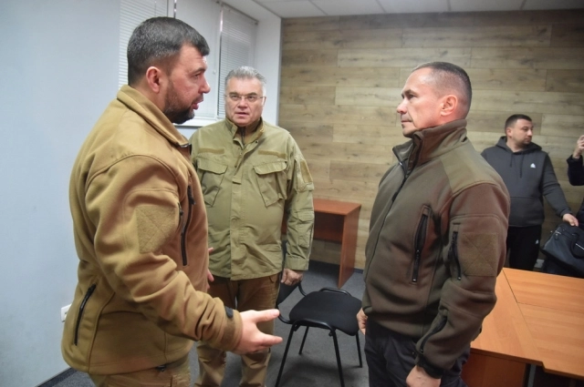 С 2022 года Дмитрий Бердников работает в ДНР