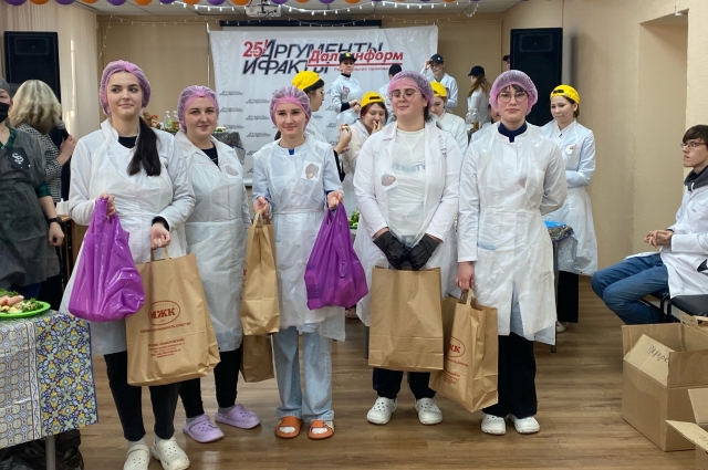 Замыкает четверку команда «Веселые ватрушки».