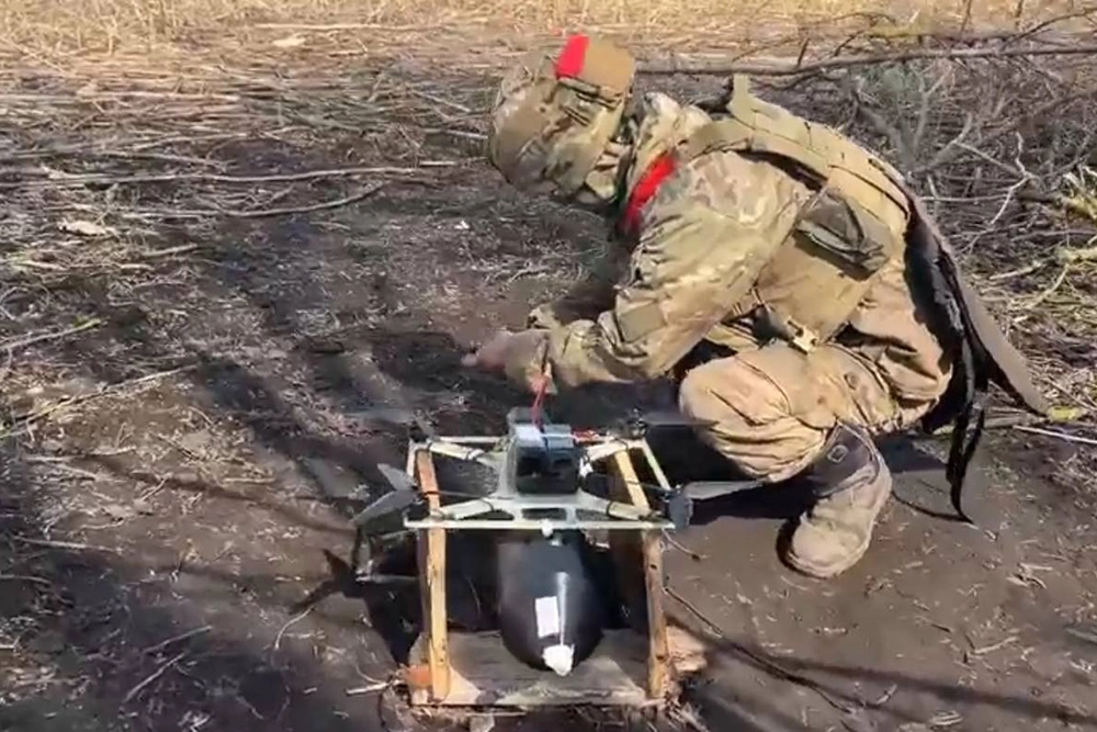 Подготовка дрона к полету.