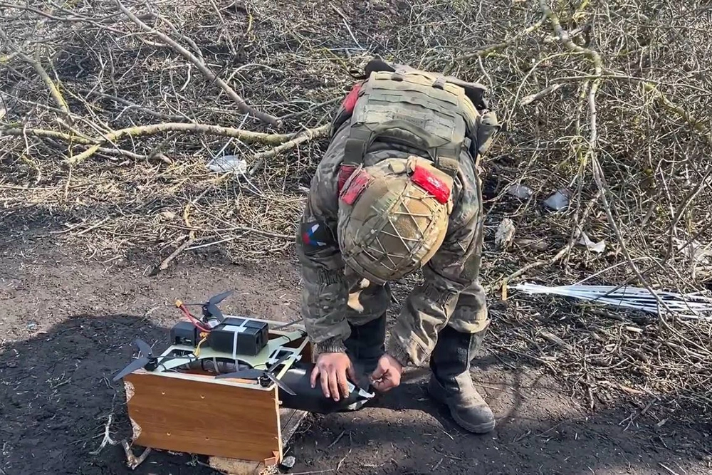 Подготовка к вылету дрона.