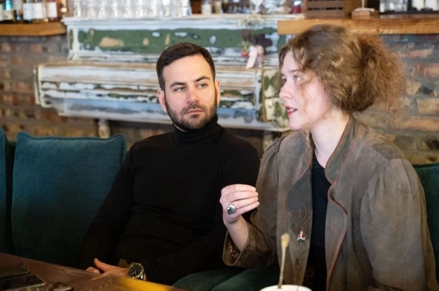 Спектакль исследует абсолютное зло.