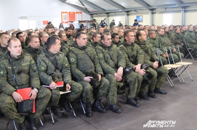 Так проходит политинформация в современной армии РФ.