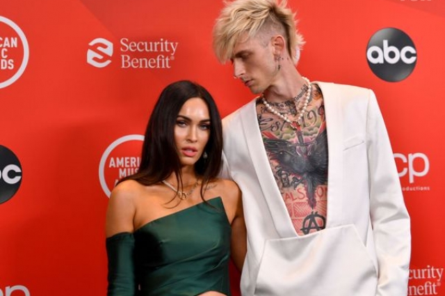 Меган Фокс с Machine Gun Kelly.