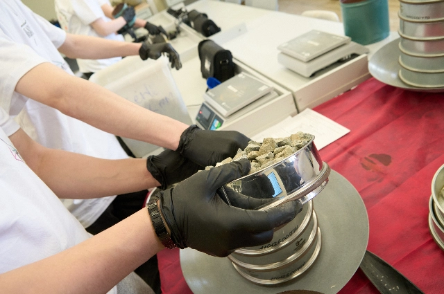 Поездка Трутнева в Магадан, Лабораторный корпус политеха