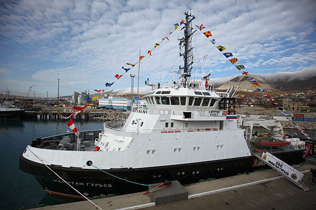 Спасательное буксирное судно проекта 22870 «Капитан Гурьев»