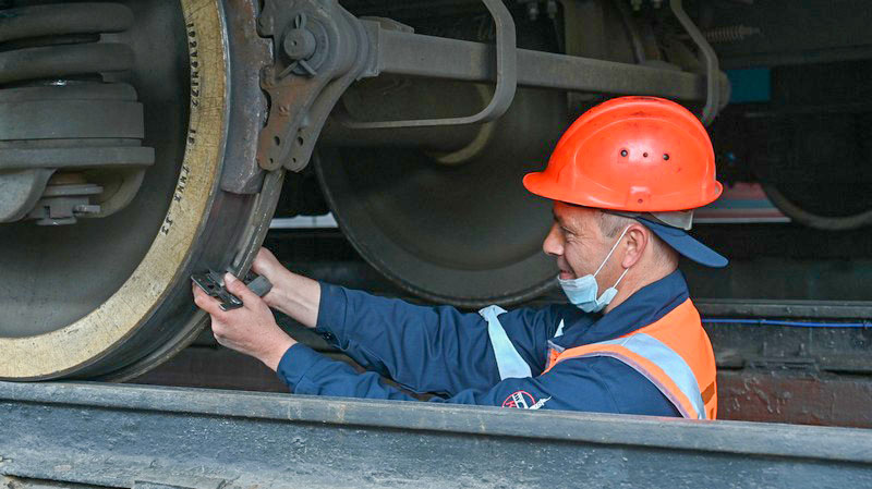 Для Крыма железная дорога — одно из важнейших предприятий.