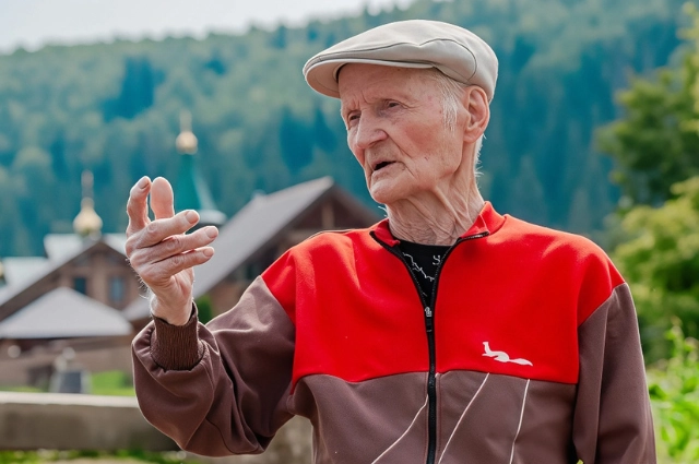 Плакать не о чем! В Усть-Утке соседствуют души сплавщиков и Сергея Есенина