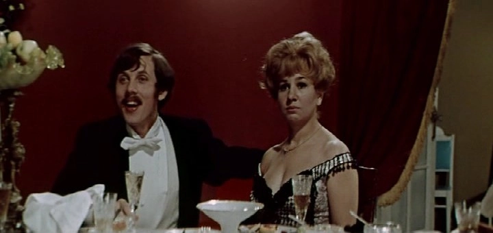 Инна Ульянова в фильме  «Цветы запоздалые», 1969 г. 
