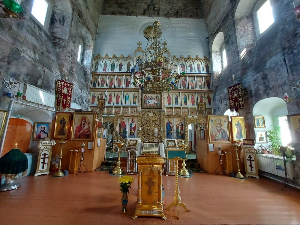 Ныроб. Никольский храм