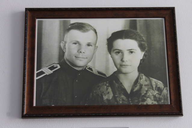 Юрий Гагарин с женой