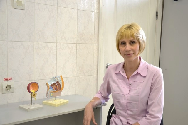 2 место: Мария Хуснутдинова – старшая медицинская сестра хирургического отделения, Хабаровская городская поликлиника №3, стаж  18 лет (21%, 5598 голосов).