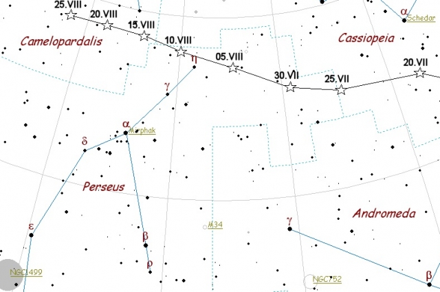 Созвездие Персея находится в небе под Кассиопеей.