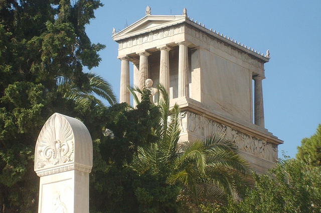 Мавзолей Шлимана в Афинах. Фото 2009 года.