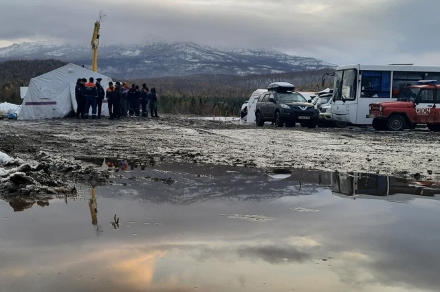 Поисковый штаб в поселке Кутурчин.
