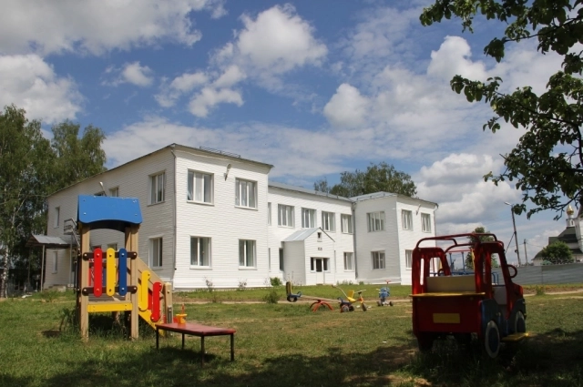 На территории колонии есть дом ребенка «Радуга».