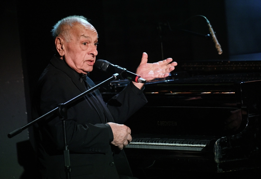 Левон Оганезов