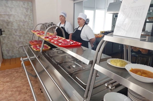 И еда в школьной столовой села Неверкино после капремонта стала вкуснее!