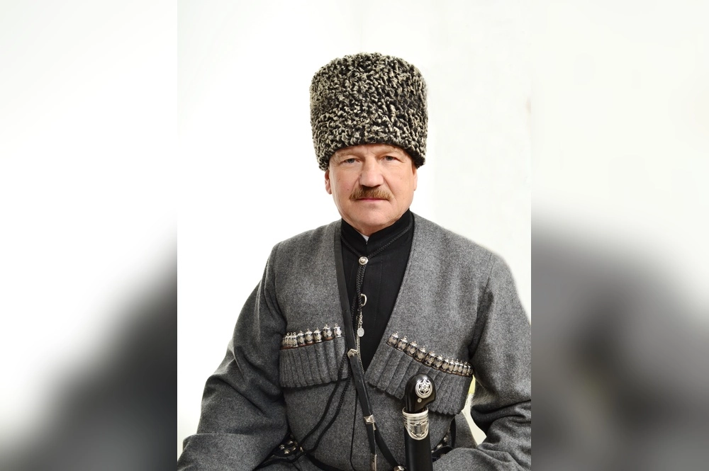 Подъесаул Абрамчик Михаил Петрович.