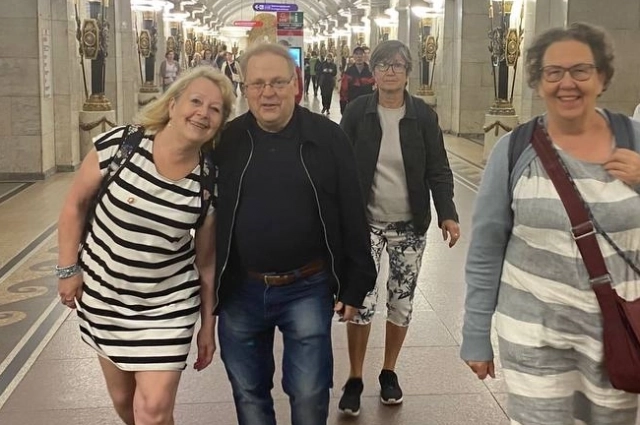 Муромяки и другие участники поездки в Россию в петербургском метро
