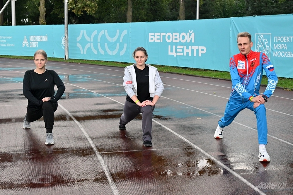 Еще с 10 класса Сергей начал заниматься любительски, потом втянулся в рукопашный бой, попал в сборную города, выступал, стал кандидатом в мастера спорта. Сейчас он тренирует молодежь.