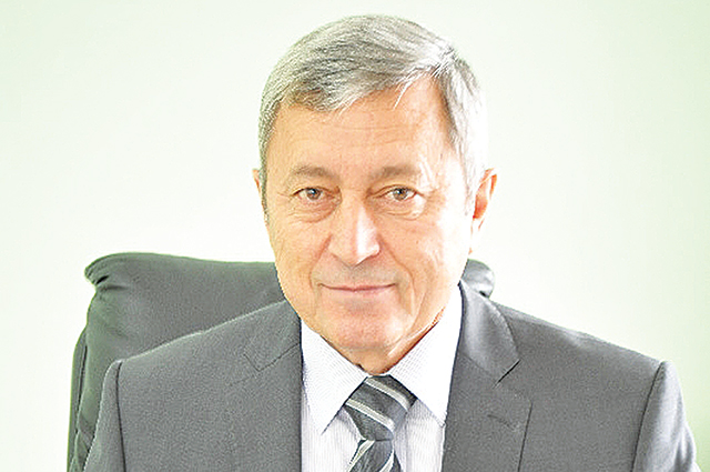 Директор Уфимского филиала, доктор экономических наук, профессор Рафаэль Сафуанов