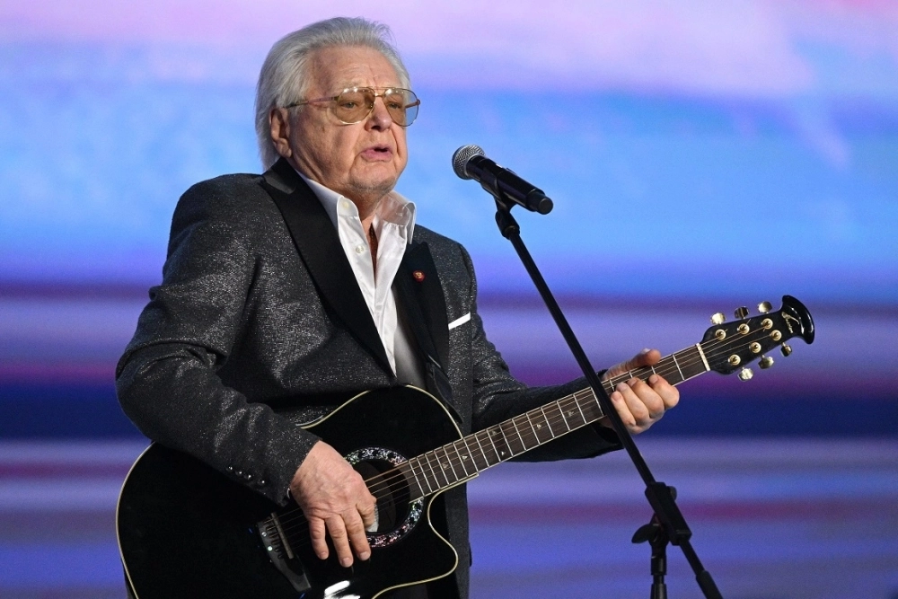 Юрий Антонов.