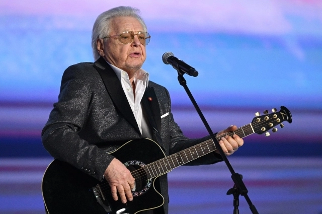 Юрий Антонов.