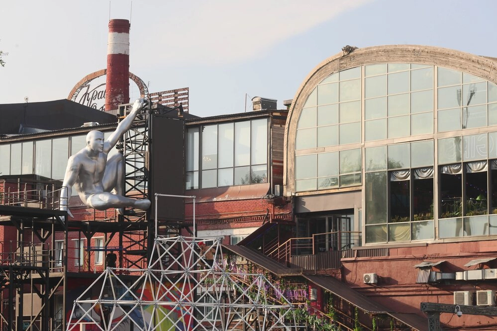 Строительство флагманской площадки форума на Красном октябре.