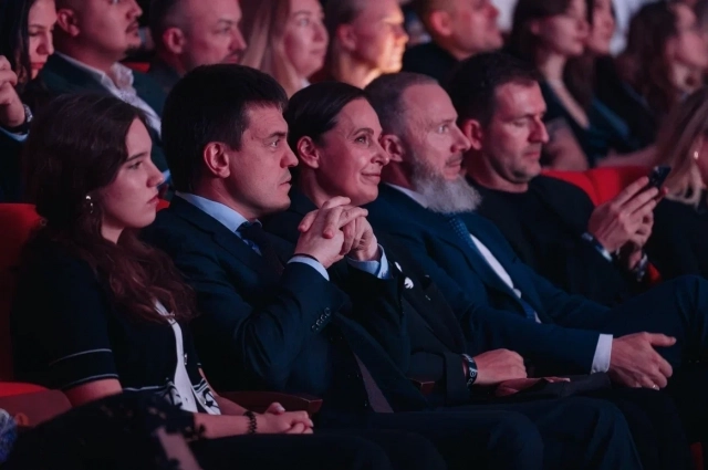 На церемонии награждения победителей присутствовали губернатор Михаил Котюков и первый замгубернатора Сергей Пономаренко.