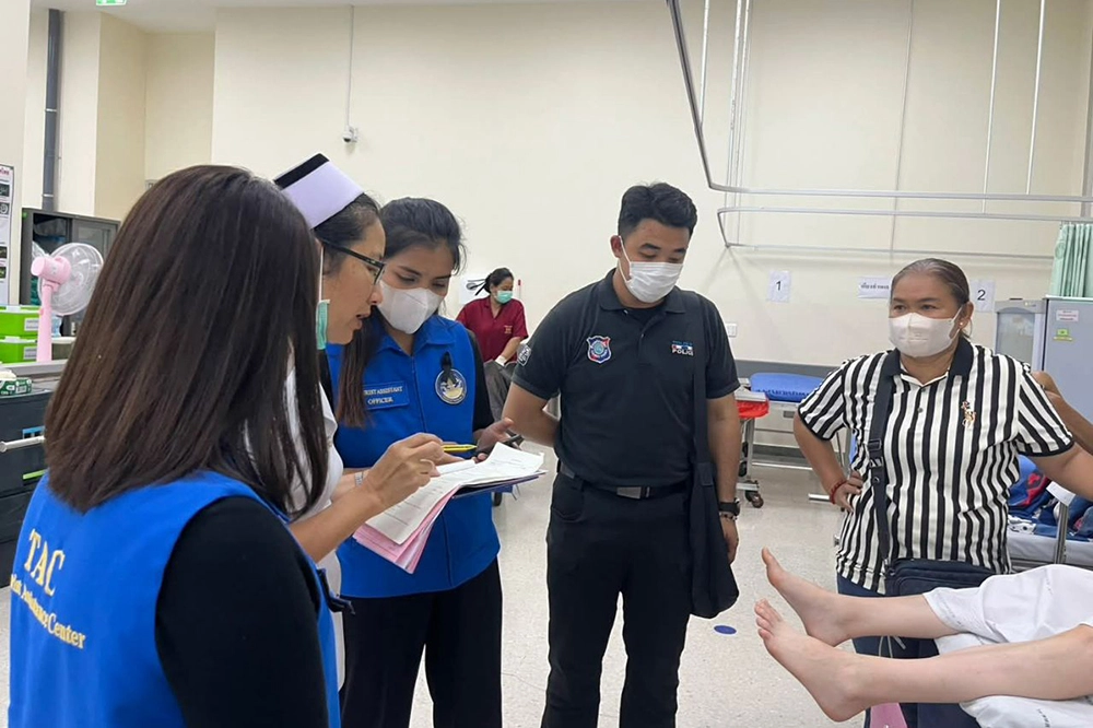 Пострадавшие в результате ДТП в провинции Канчанабури в Таиланде.