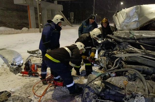 В авариях погибли люди. 