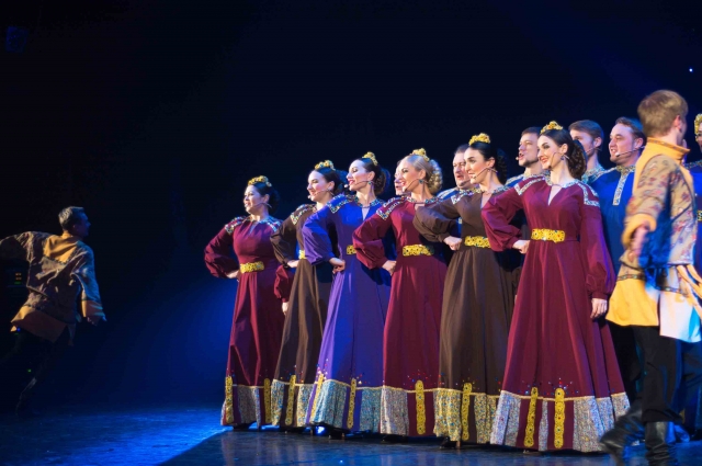 Сибирский хор - один из первых профессиональных коллективов русской традиционной культуры.