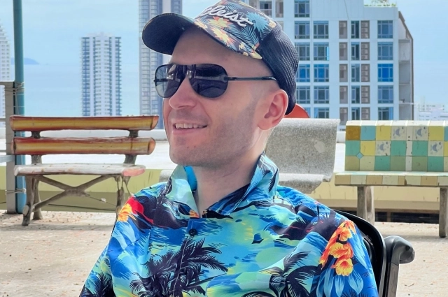 Александр планирует теперь отправиться в Китай.