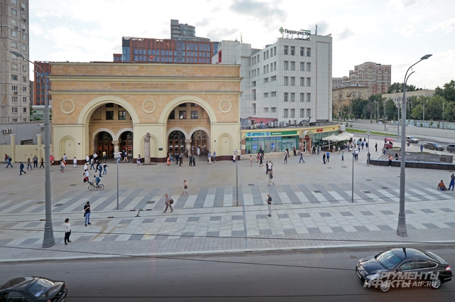 Реконструкция территории у метро «Добрынинская» завершилась с опережением графика.