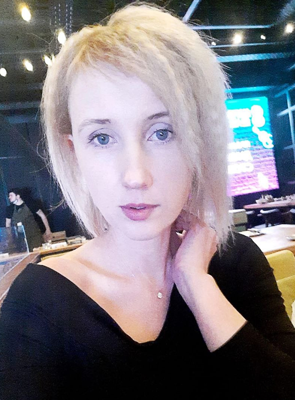 Анастасия Хлусова родилась в 1985 году, стаж работы на Брянском химзаводе - 5 лет.
