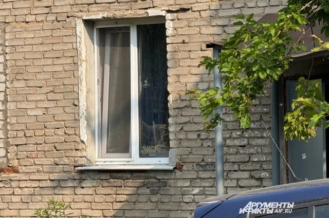 Окно квартиры, где всё случилось.