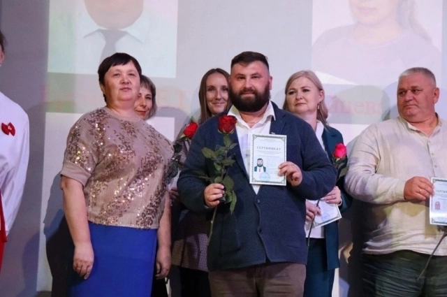 Заслуги учителя не остаются незамеченными. 