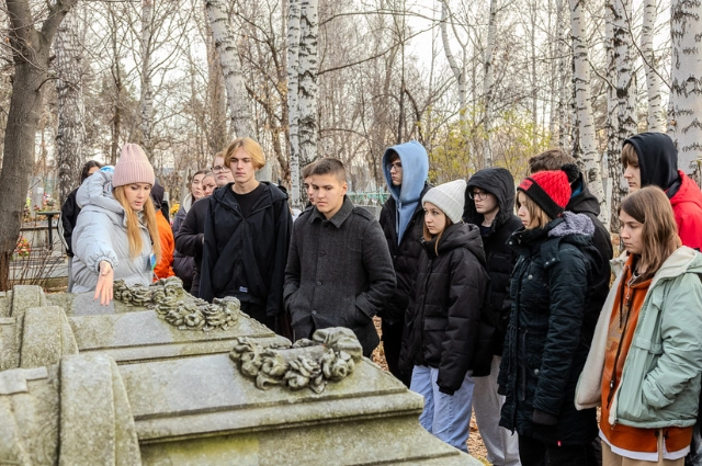 «Прости, большуха!» Уральским студентам рассказали о купеческом Невьянске