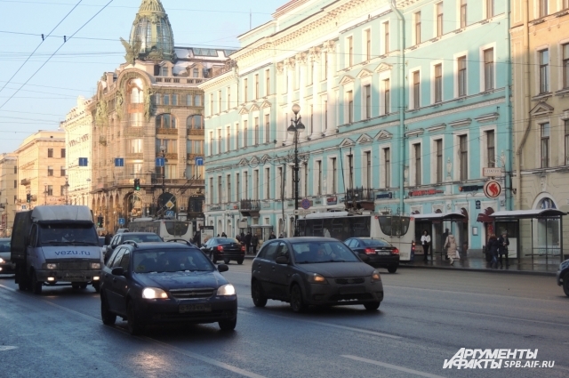 Больше всего по России угоняют машины именно в Петербурге.
