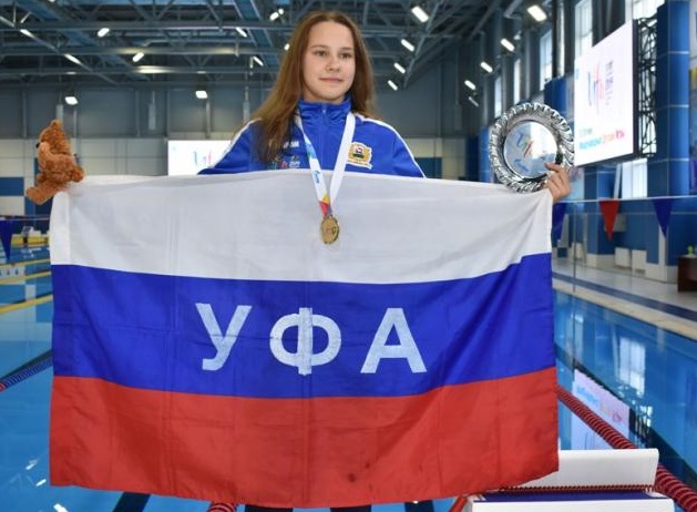 Виктория Лисицина, обладательница двух золотых медалей по плаванию.
