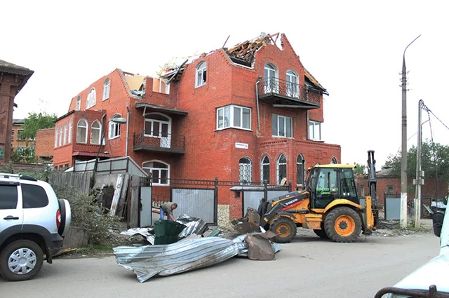 2013 год – разрушенное смерчем здание в городе Ефремове Тульской области.